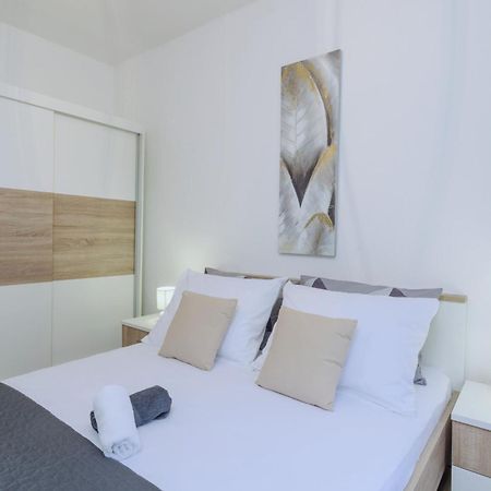 Apartment Kristina Trogir Buitenkant foto