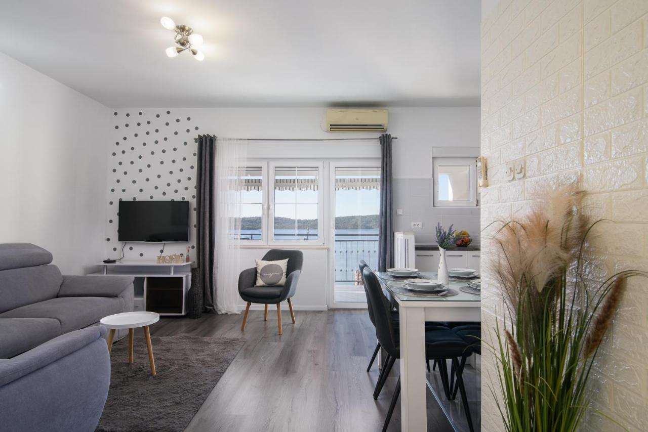 Apartment Kristina Trogir Buitenkant foto