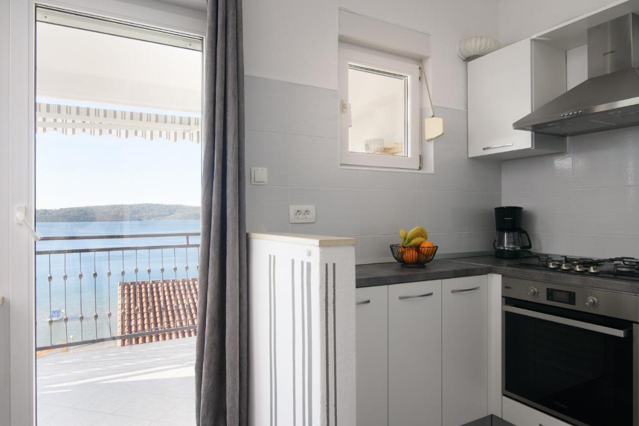 Apartment Kristina Trogir Buitenkant foto