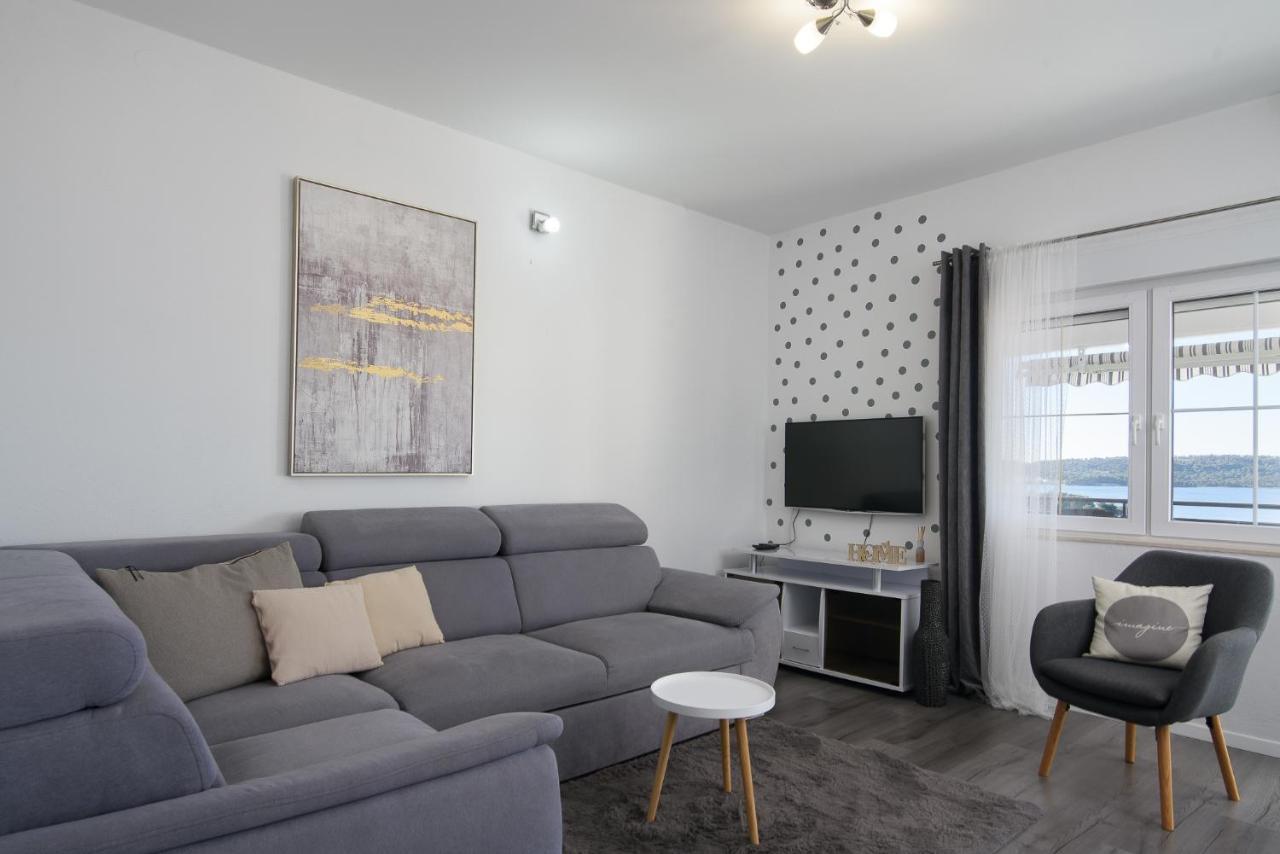 Apartment Kristina Trogir Buitenkant foto