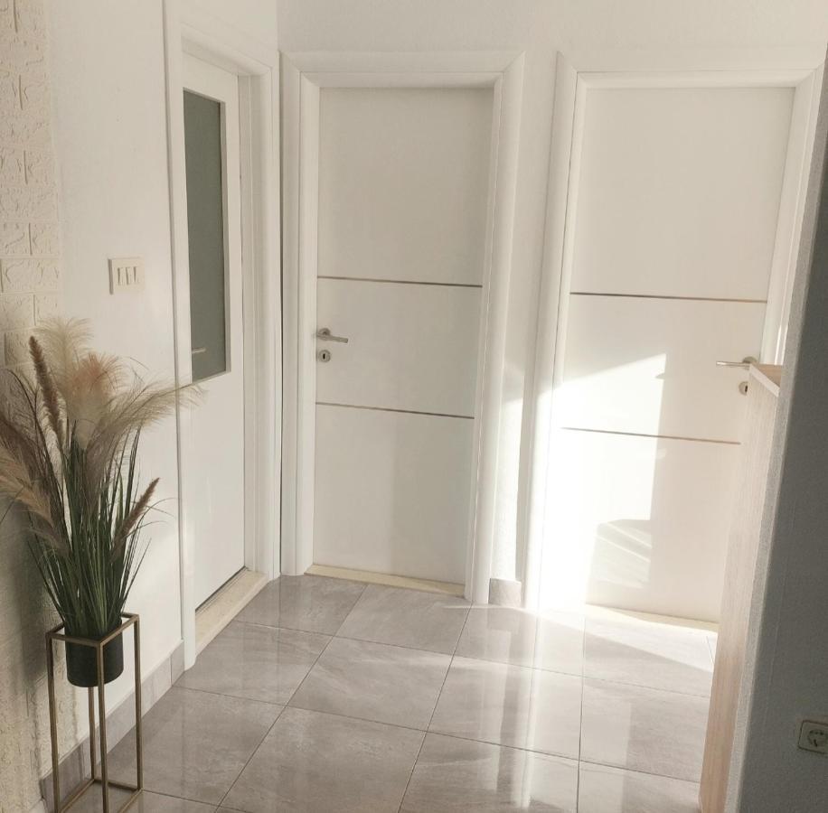 Apartment Kristina Trogir Buitenkant foto