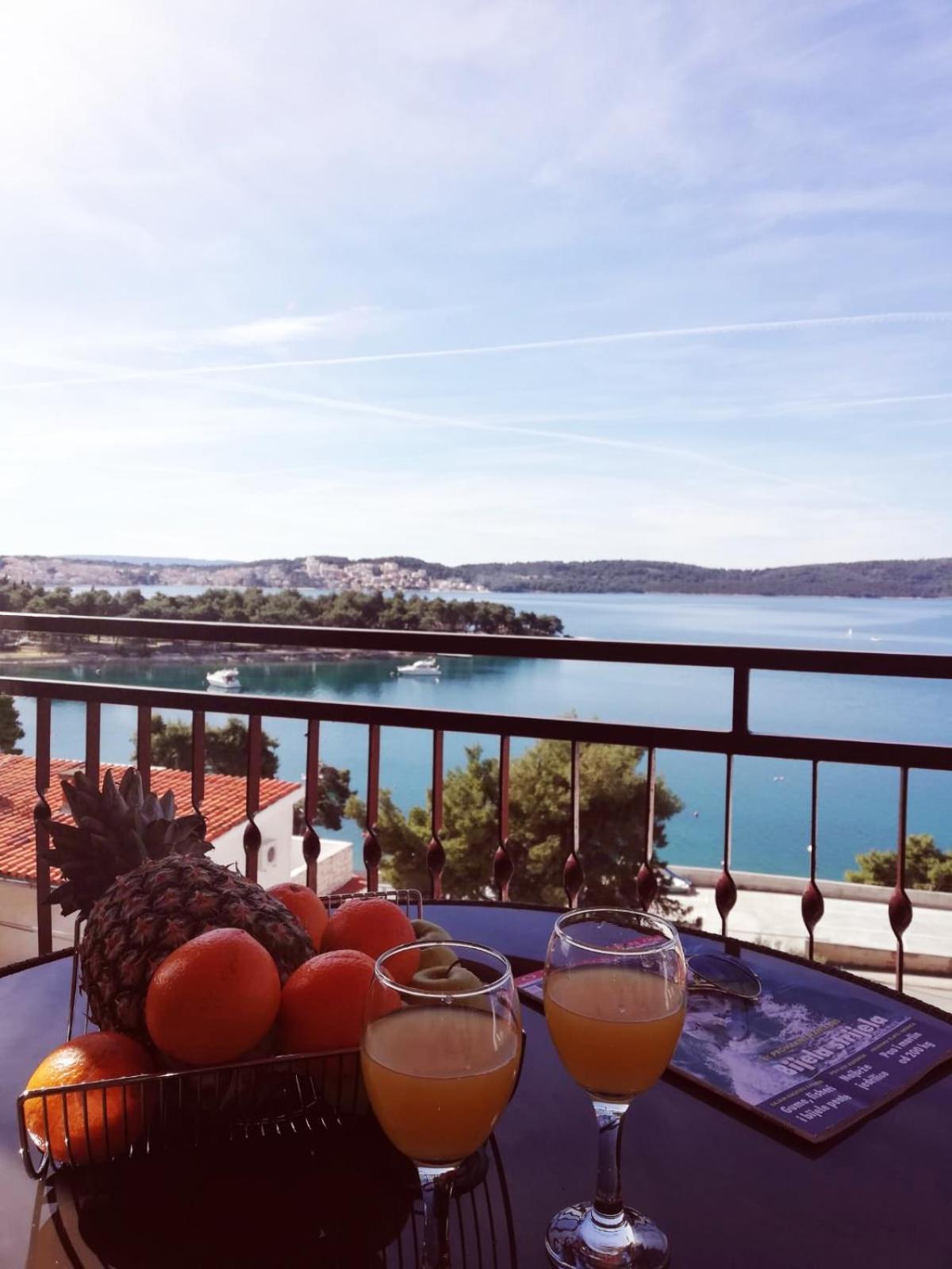Apartment Kristina Trogir Buitenkant foto